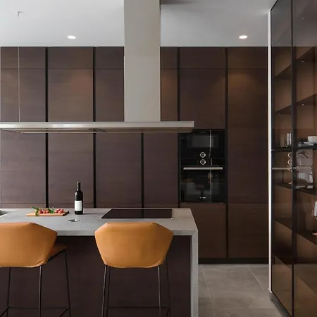 Noble 1 With Holiday home *